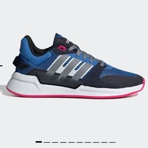 Adidas Run 90S Sneakers NWOT